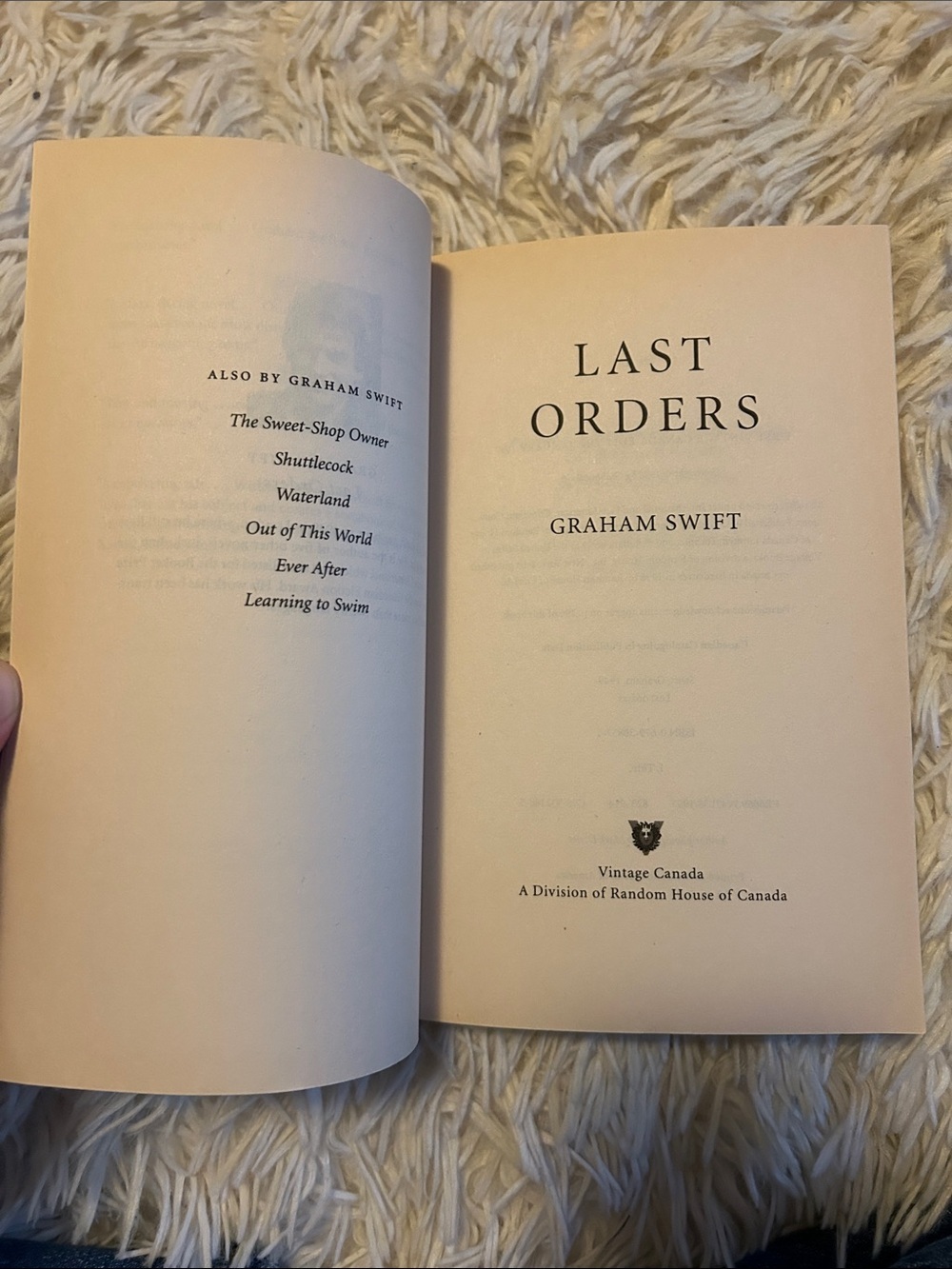 Last Orders Paperback - Cream and Red Cover, by Graham Swift, booker prize - Picture 4 of 5